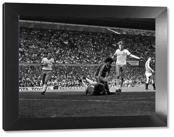 Manchester United 0 v. West Ham 0. April 1984 MF15-08-001