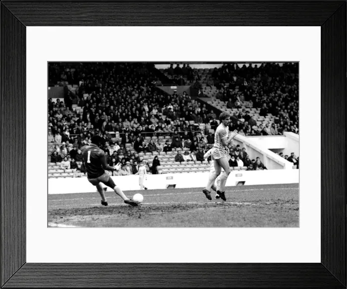 Framed Print : English League Division Two match at Maine Road. Manchester City 2 v Cardiff City 1 Framed Print : English League Division Two match at Maine Road. Manchester City 2 v Cardiff City 1