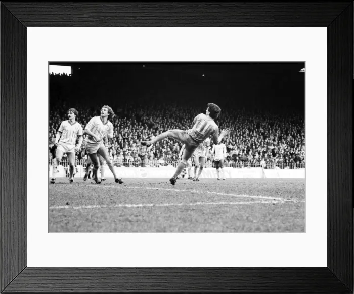 Framed Print : English League Division Two match at Maine Road. Manchester City 2 v Cardiff City 1