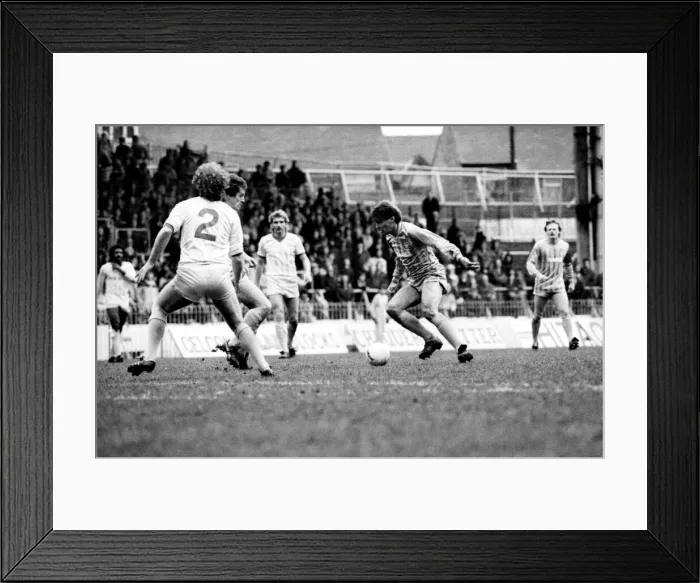Framed Print : English League Division Two match at Maine Road. Manchester City 2 v Cardiff City 1