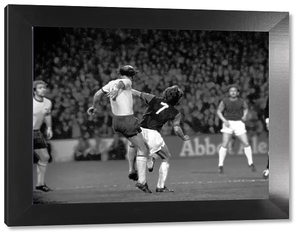 Football: West Ham F. C. (1) vs. Arsenal F. C. (0). April 1975 75-2230-015