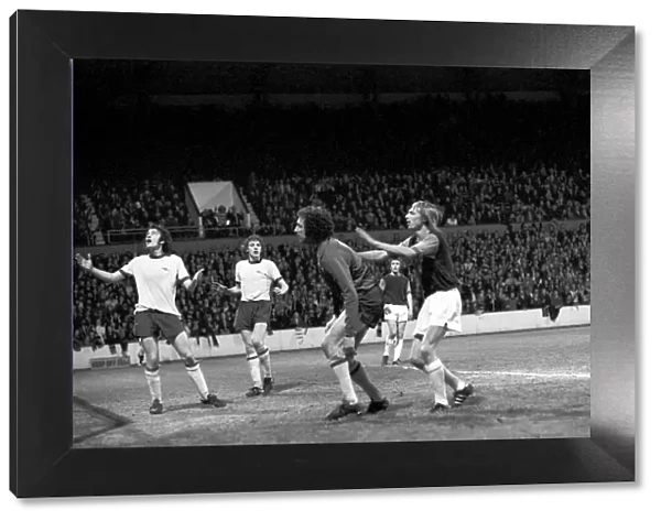 Football: West Ham F. C. (1) vs. Arsenal F. C. (0). April 1975 75-2230-023
