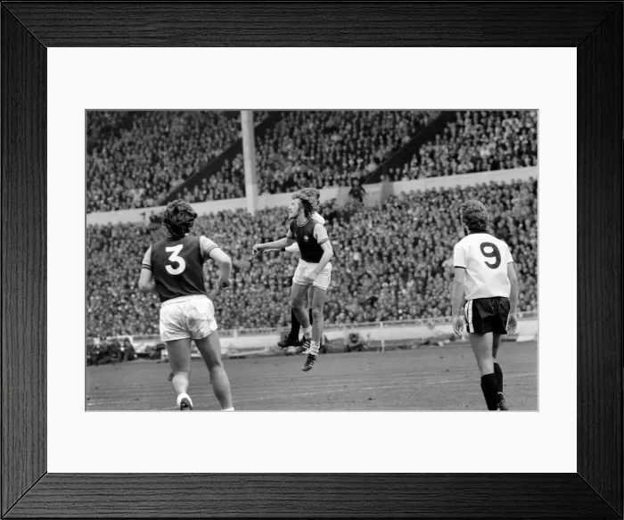 Framed Print : Football: F. A. Cup Final: Fulham F. C. vs. West Ham F. C. at Wembley. May 1975 75-2352-072 Framed Print : Football: F. A. Cup Final: Fulham F. C. vs. West Ham F. C. at Wembley. May 1975 75-2352-072