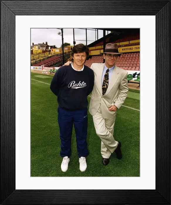 Framed Print : Watford Manager Steve Perryman with Elton John. 5th August 1991 Framed Print : Watford Manager Steve Perryman with Elton John. 5th August 1991