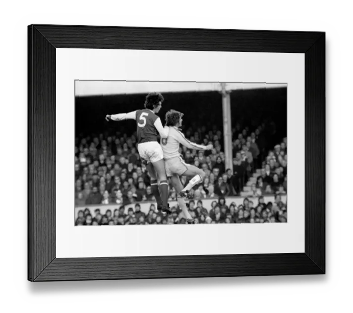 Framed Print : Football: Arsenal (1) vs. Leeds United (1). Division I. January 1977 77-00029 Framed Print : Football: Arsenal (1) vs. Leeds United (1). Division I. January 1977 77-00029