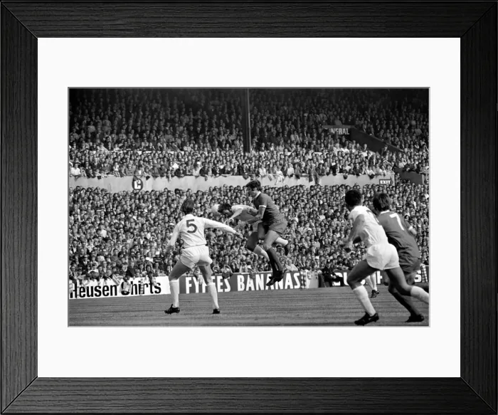 Framed Print : Football: Leeds United (1) v. Liverpool (0). September 1971 71-12020-050