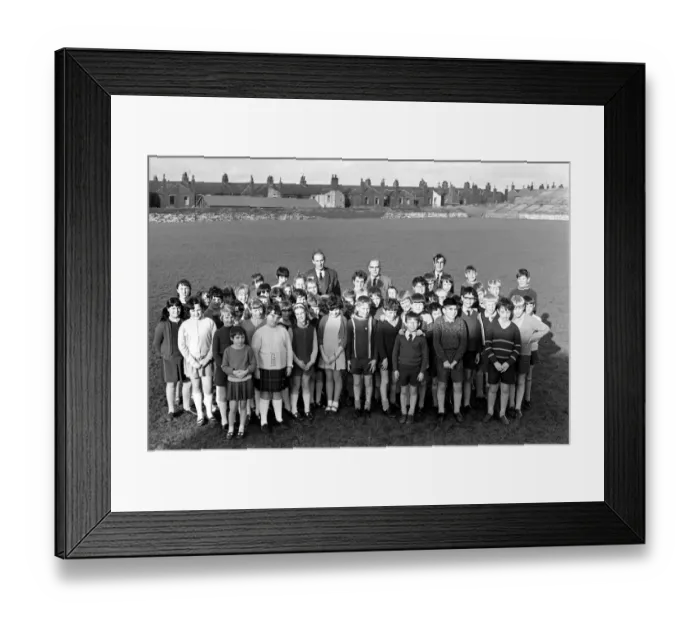 Framed Print : The children of Peel Park Junior School, Accrington, who went on holiday to Bournemouth Framed Print : The children of Peel Park Junior School, Accrington, who went on holiday to Bournemouth