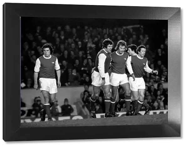 Football: Arsenal (1) vs. Leeds United (1). Division I. January 1977 77-00029-038