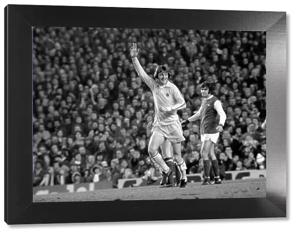 Football: Arsenal (1) vs. Leeds United (1). Division I. January 1977 77-00029-030