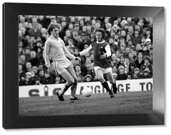 Football: Arsenal (1) vs. Leeds United (1). Division I. January 1977 77-00029-019