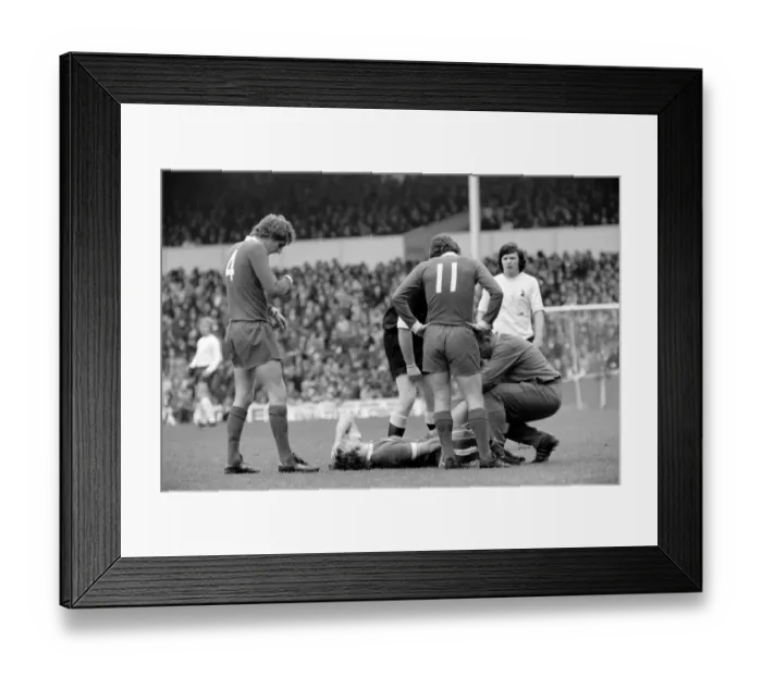 Framed Print : Football: Tottenham Hotspur F. C. vs. Liverpool F. C. March 1975 75-01598-002
