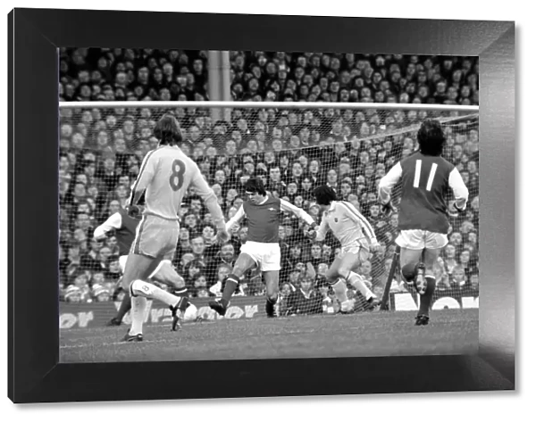 Football: Arsenal (1) vs. Leeds United (1). Division I. January 1977 77-00029-022