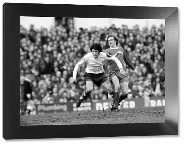 Football: Tottenham Hotspur F. C. vs. Liverpool F. C. March 1975 75-01598-003