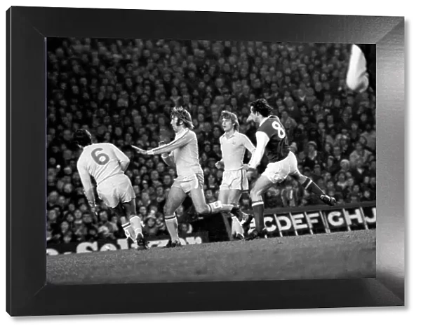 Football: Arsenal (1) vs. Leeds United (1). Division I. January 1977 77-00029-001