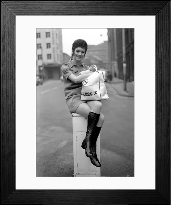 Framed Print : Pat Boland aged 20 of Eccles in a Cabaret XI plays a George Best XI in a charity game Framed Print : Pat Boland aged 20 of Eccles in a Cabaret XI plays a George Best XI in a charity game