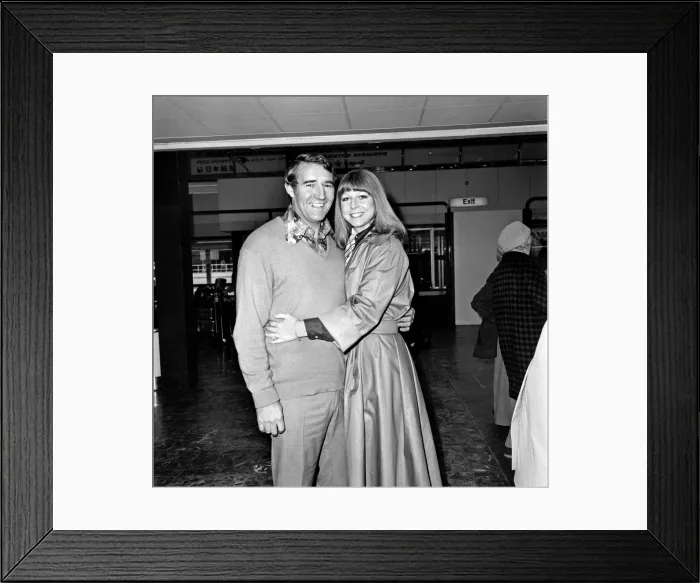 Framed Print : Ex Bunny Serena Williams with football manager Malcolm Allison Framed Print : Ex Bunny Serena Williams with football manager Malcolm Allison