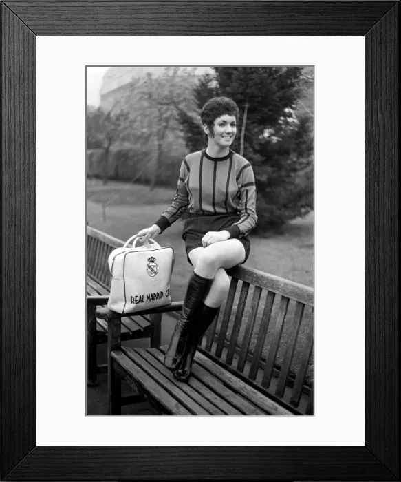 Framed Print : Pat Boland aged 20 of Eccles in a Cabaret XI plays a George Best XI in a charity game Framed Print : Pat Boland aged 20 of Eccles in a Cabaret XI plays a George Best XI in a charity game