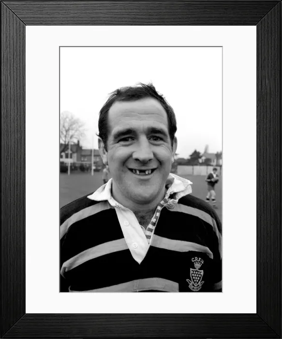 Framed Print : Sport. Rugby: Englands Rugby players practice for Springboks Game. C Framed Print : Sport. Rugby: Englands Rugby players practice for Springboks Game. C