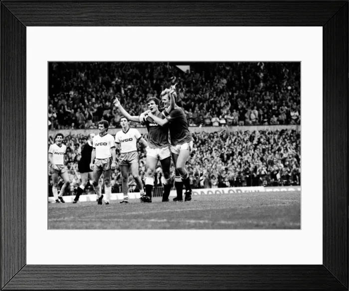Framed Print : Manchester United 5 v. West Ham 1. October 1984 MF18-02-021 Framed Print : Manchester United 5 v. West Ham 1. October 1984 MF18-02-021