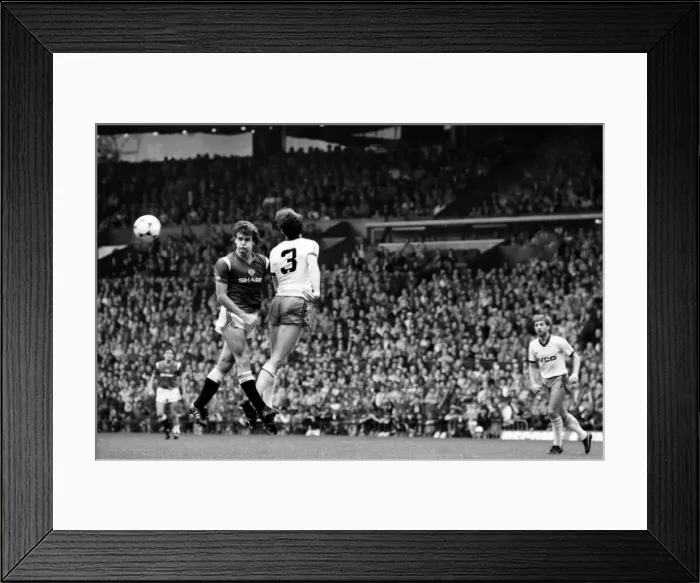 Framed Print : Manchester United 5 v. West Ham 1. October 1984 MF18-02-015 Framed Print : Manchester United 5 v. West Ham 1. October 1984 MF18-02-015