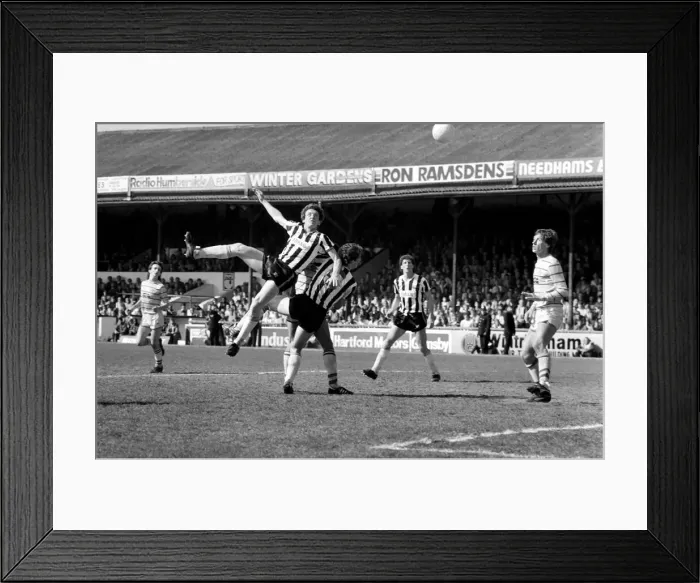 Framed Print : Grimsby 0 v. Chelsea 1. May 1984 MF15-12-028 Framed Print : Grimsby 0 v. Chelsea 1. May 1984 MF15-12-028