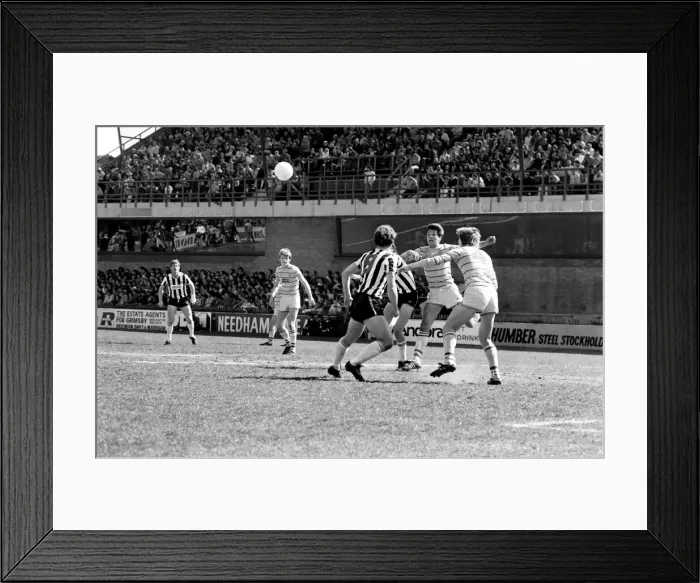 Framed Print : Grimsby 0 v. Chelsea 1. May 1984 MF15-12-013 Framed Print : Grimsby 0 v. Chelsea 1. May 1984 MF15-12-013