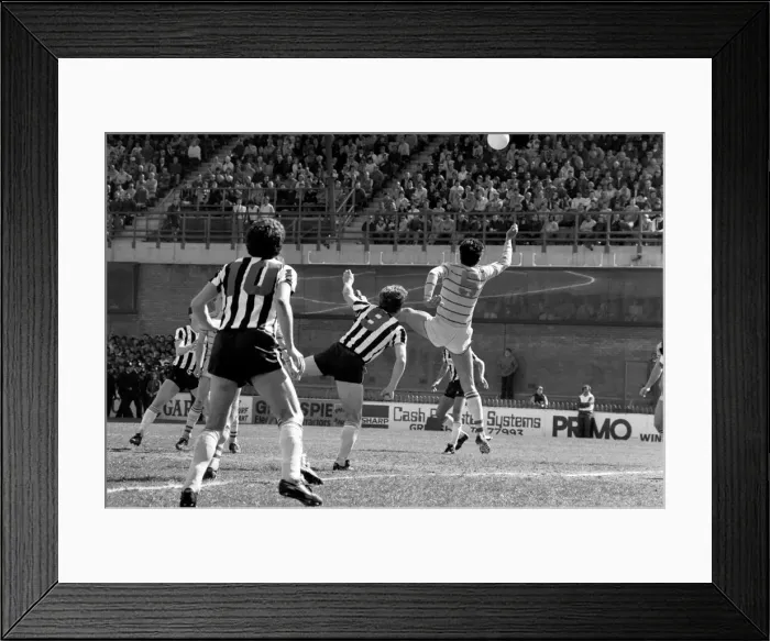 Framed Print : Grimsby 0 v. Chelsea 1. May 1984 MF15-12-033 Framed Print : Grimsby 0 v. Chelsea 1. May 1984 MF15-12-033