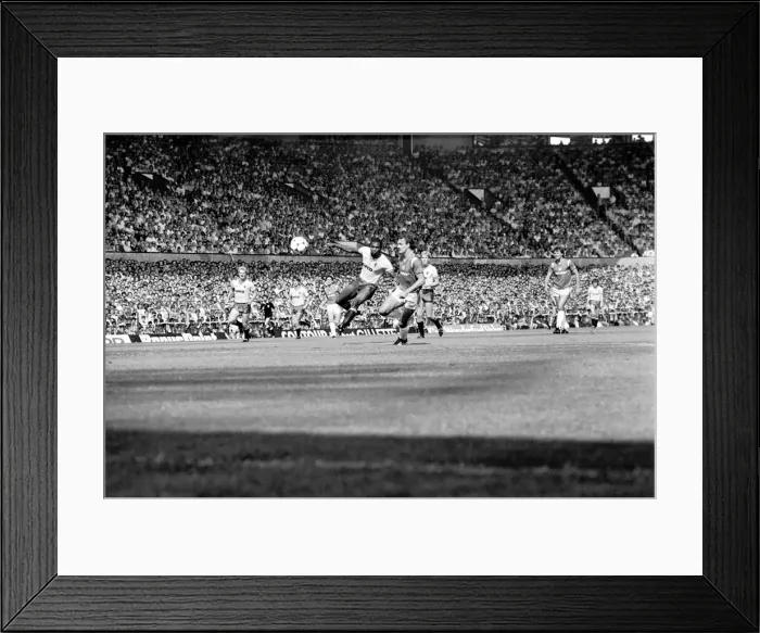 Framed Print : Manchester United 1 v. Watford 1. August 1984 MF17-18-009 Framed Print : Manchester United 1 v. Watford 1. August 1984 MF17-18-009