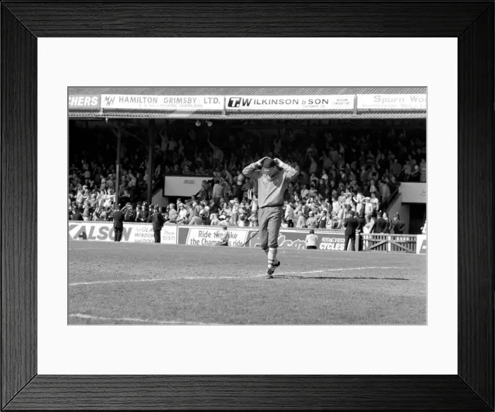 Framed Print : Grimsby 0 v. Chelsea 1. May 1984 MF15-12-010 Framed Print : Grimsby 0 v. Chelsea 1. May 1984 MF15-12-010