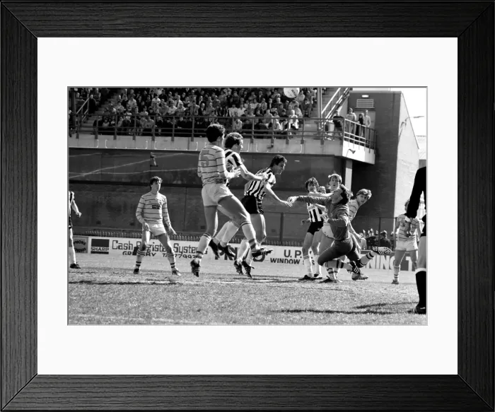 Framed Print : Grimsby 0 v. Chelsea 1. May 1984 MF15-12-005 Framed Print : Grimsby 0 v. Chelsea 1. May 1984 MF15-12-005