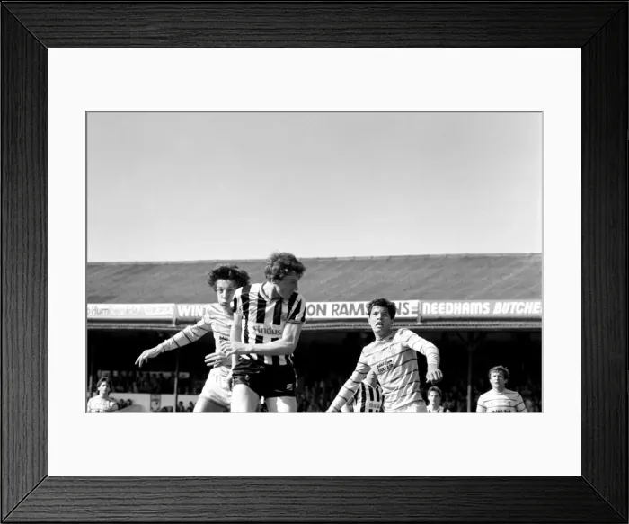 Framed Print : Grimsby 0 v. Chelsea 1. May 1984 MF15-12-025 Framed Print : Grimsby 0 v. Chelsea 1. May 1984 MF15-12-025