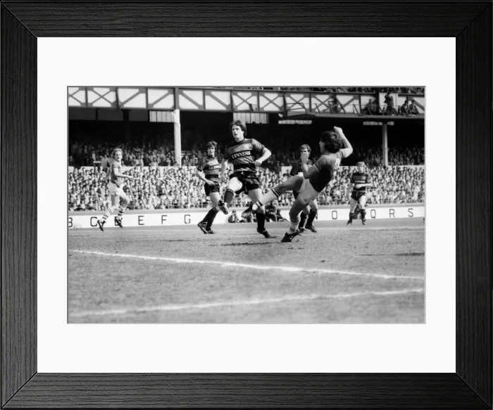 Framed Print : Everton 3 v. Queens Park Rangers 1. May 1984 MF15-11-013
