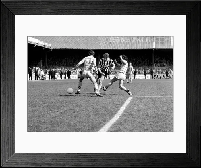 Framed Print : Grimsby 0 v. Chelsea 1. May 1984 MF15-12-004 Framed Print : Grimsby 0 v. Chelsea 1. May 1984 MF15-12-004