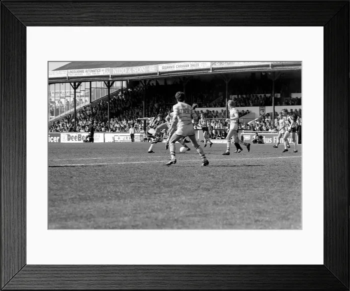 Framed Print : Grimsby 0 v. Chelsea 1. May 1984 MF15-12-017 Framed Print : Grimsby 0 v. Chelsea 1. May 1984 MF15-12-017
