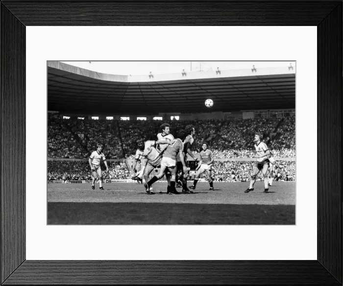 Framed Print : Manchester United 0 v. West Ham 0. April 1984 MF15-08-027