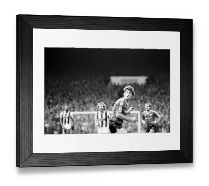 Framed Print : English League Division One match. West Bromwich Albion 2 v Manchester United 0
