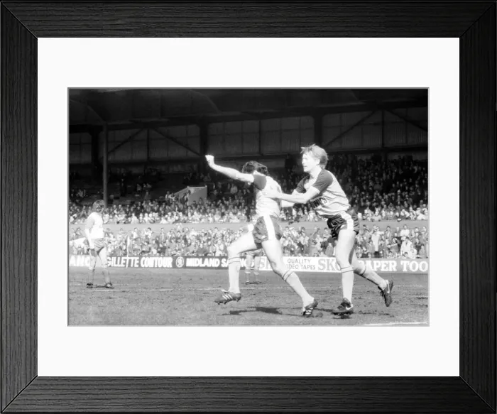 Framed Print : English League Division One match. Stoke City 2 v Sunderland 1. March 1984 MF15-02-032 Framed Print : English League Division One match. Stoke City 2 v Sunderland 1. March 1984 MF15-02-032
