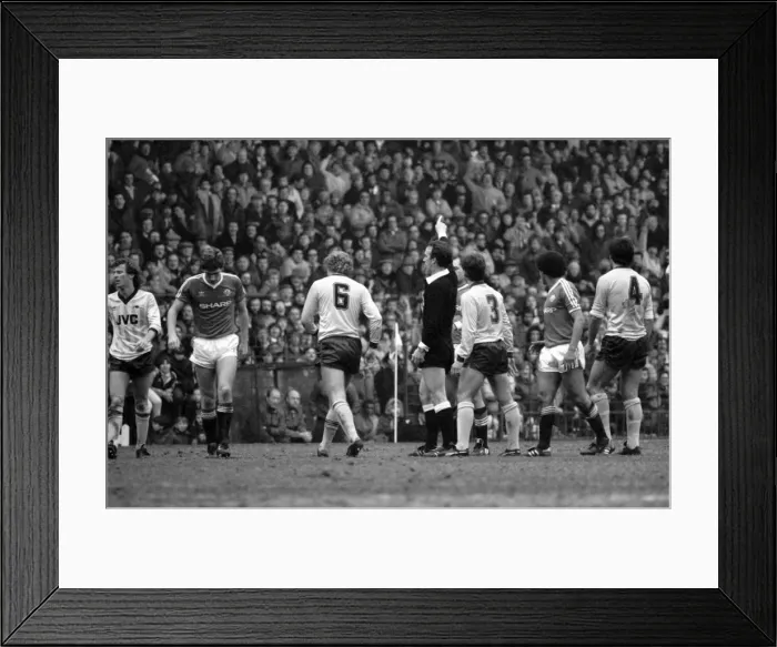 Framed Print : English League Division One match at Old Trafford. Manchester United 4 v Arsenal 0 Framed Print : English League Division One match at Old Trafford. Manchester United 4 v Arsenal 0