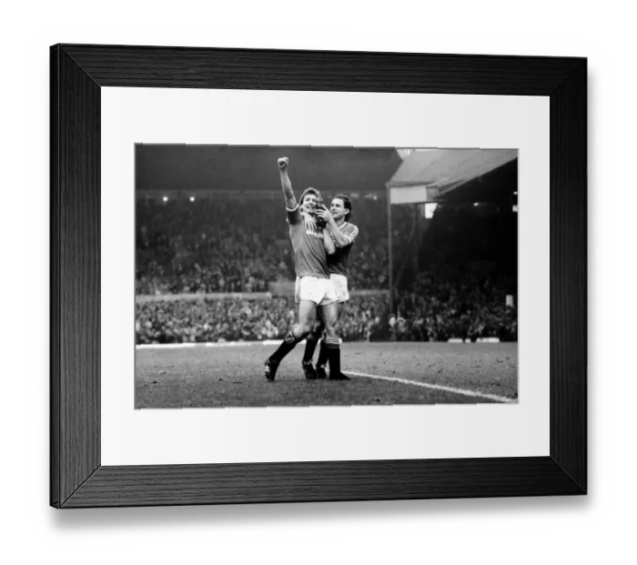 Framed Print : English League Division One match at Old Trafford. Manchester United 4 v Arsenal 0 Framed Print : English League Division One match at Old Trafford. Manchester United 4 v Arsenal 0