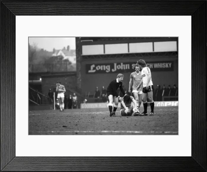 Framed Print : English League Division One match at Goodison Park. Everton 1 v Ipswich Town 0 Framed Print : English League Division One match at Goodison Park. Everton 1 v Ipswich Town 0