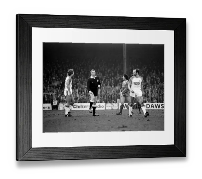 Framed Print : English League Division One match at Kenilworth Road. Luton Town 0 v Liverpool 0