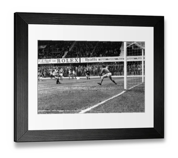 Framed Print : English League Division One match. Stoke City 1 v Ipswich Town 0 Framed Print : English League Division One match. Stoke City 1 v Ipswich Town 0