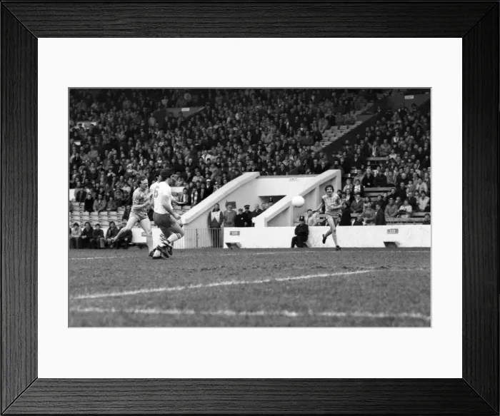 Framed Print : English League Division Two match at Maine Road. Manchester City 2 v Portsmouth 1 Framed Print : English League Division Two match at Maine Road. Manchester City 2 v Portsmouth 1