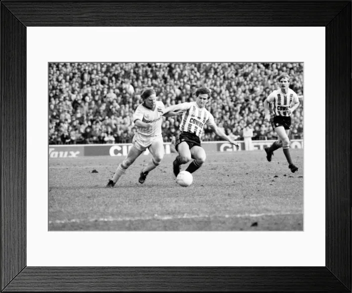 Framed Print : English League Division match at Roker Park. Sunderland 0 v Liverpool 0. February 1984