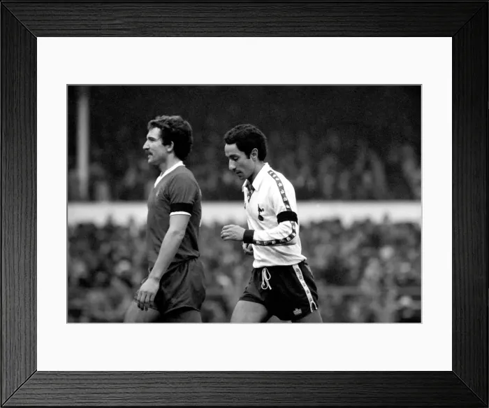 Framed Print : English FA Cup match at White Hart Lane. Tottenham Hotspur 0 v Liverpool 1 Framed Print : English FA Cup match at White Hart Lane. Tottenham Hotspur 0 v Liverpool 1