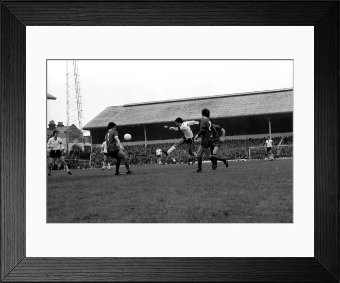 Framed Print : English FA Cup match at White Hart Lane. Tottenham Hotspur 0 v Liverpool 1 Framed Print : English FA Cup match at White Hart Lane. Tottenham Hotspur 0 v Liverpool 1