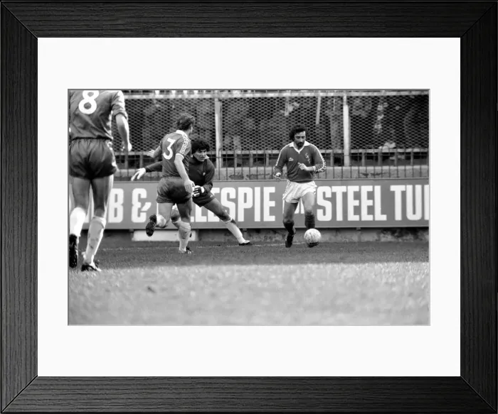 Framed Print : English League Division Two match. Charlton Athletic 1 v Chelsea 2 Framed Print : English League Division Two match. Charlton Athletic 1 v Chelsea 2