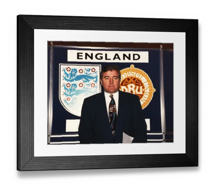 Framed Print : Terry Venables England Manager seen at the Royal Lancaster Hotel after naming his England Framed Print : Terry Venables England Manager seen at the Royal Lancaster Hotel after naming his England