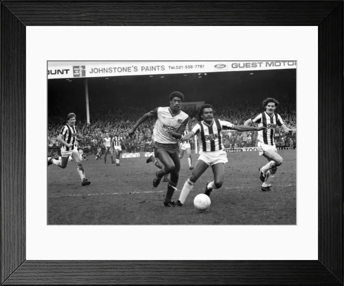 Framed Print : English League Division One match at The Hawthorns. West Bromwich Albion 3 v Stoke City 0 Framed Print : English League Division One match at The Hawthorns. West Bromwich Albion 3 v Stoke City 0