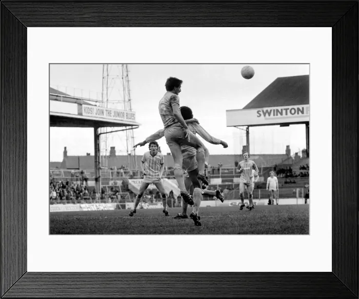 Framed Print : English League Division Two match at Maine Road. Manchester City 2 v Cardiff City 1